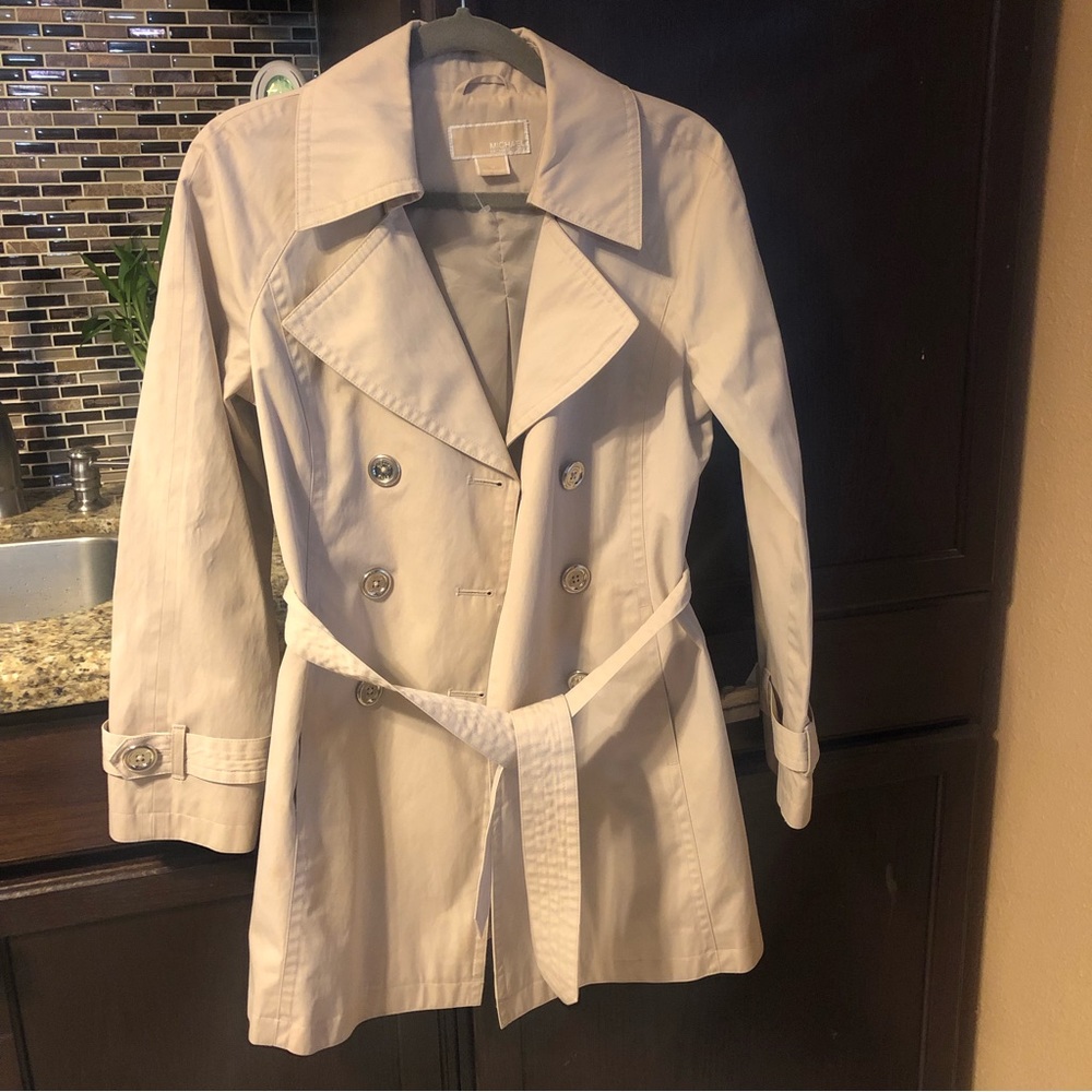 MICHAEL KORS  women Rain coat size “S”